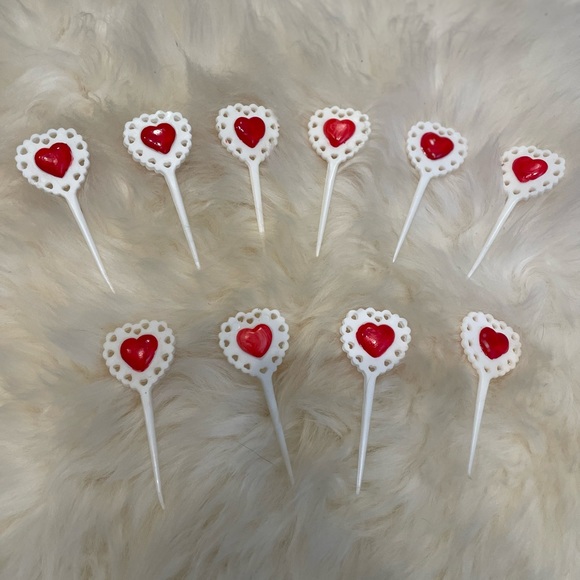 Vintage Valentine’s Cupcake Toppers set of 11 - Picture 3 of 6